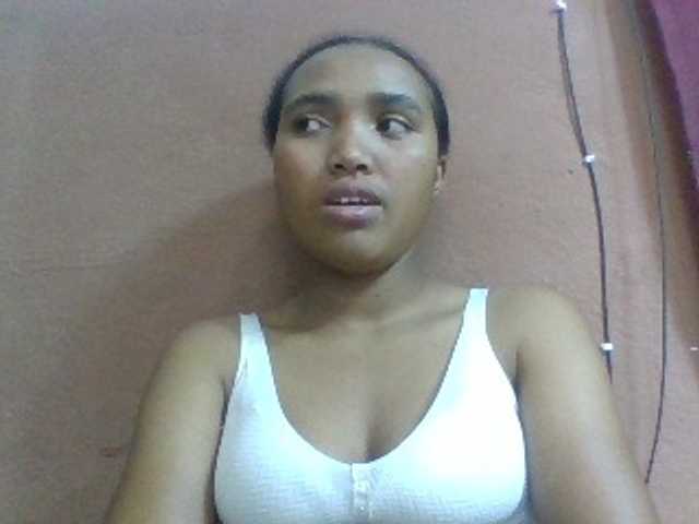 Honorine1a live cam on BongaCams