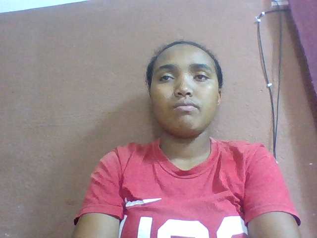 Honorine1a live cam on BongaCams