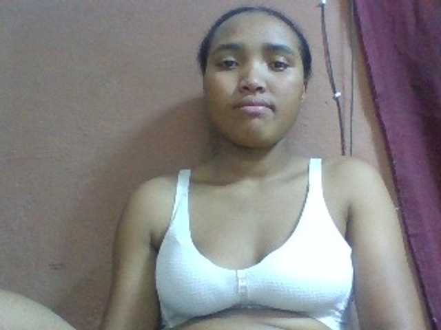 Honorine1a live cam on BongaCams