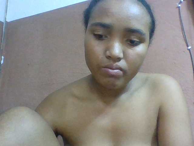 Honorine1a live cam on BongaCams