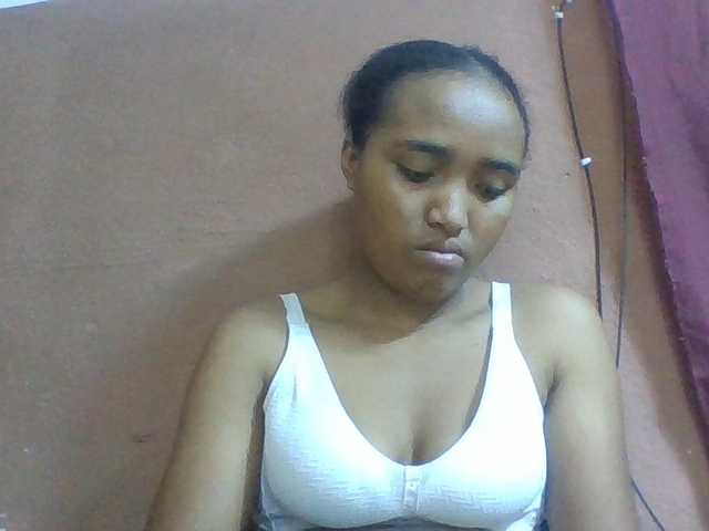 Honorine1a live cam on BongaCams