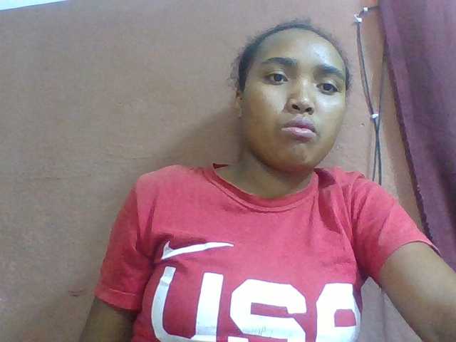 Honorine1a live cam on BongaCams