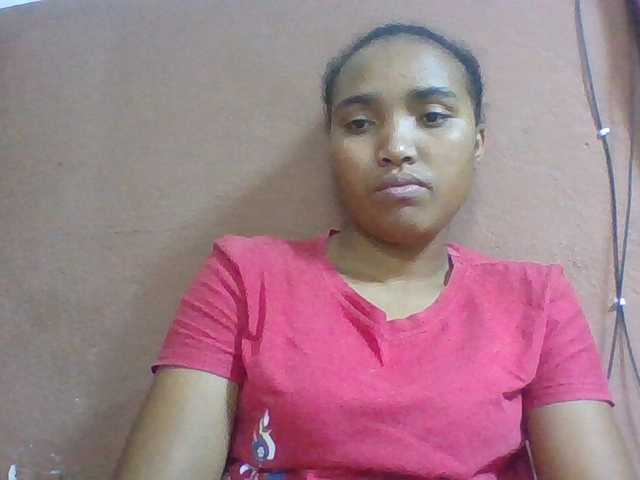 Honorine1a live cam on BongaCams