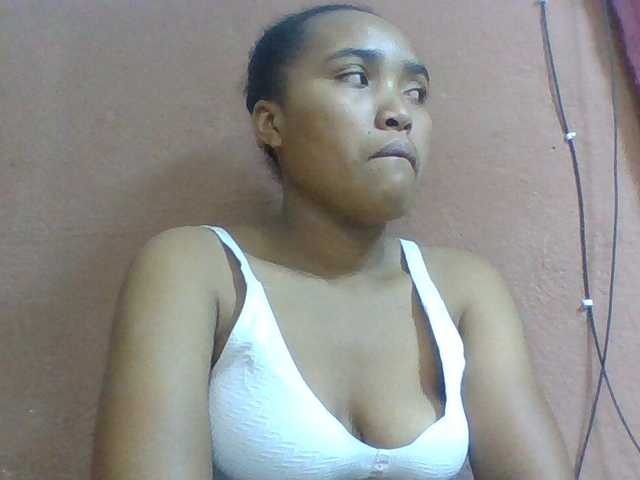 Honorine1a live cam on BongaCams