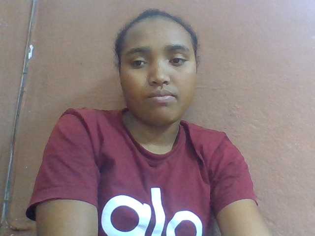 Honorine1a live cam on BongaCams