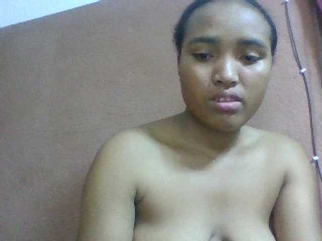 Honorine1a live cam on BongaCams