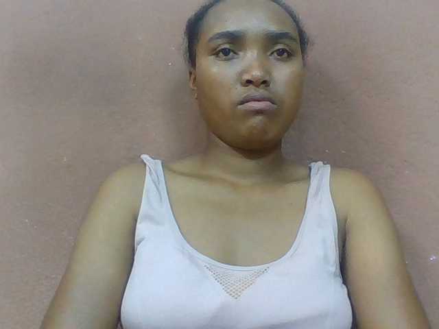 Honorine1a live cam on BongaCams