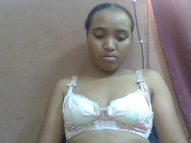 Honorine1a live cam on BongaCams