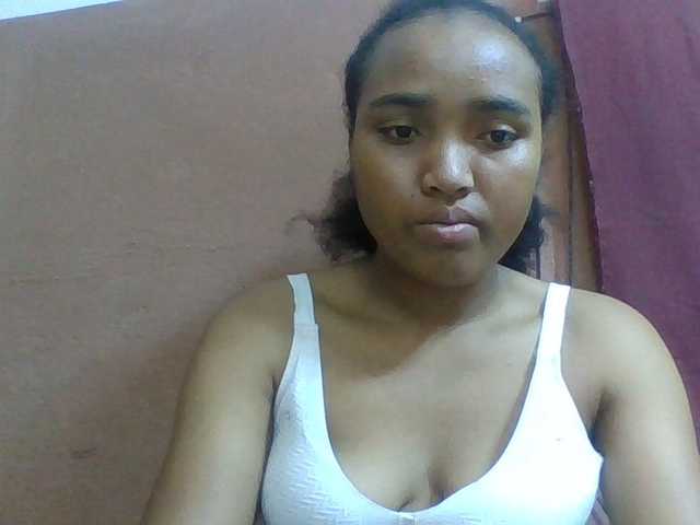 Honorine1a live cam on BongaCams