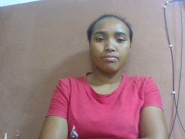 Honorine1a live cam on BongaCams