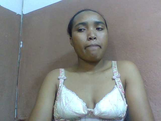 Honorine1a live cam on BongaCams