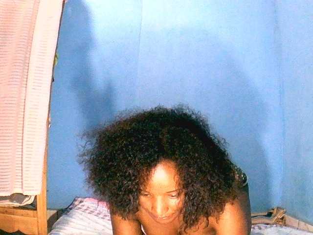 Jayssa05 live cam on BongaCams