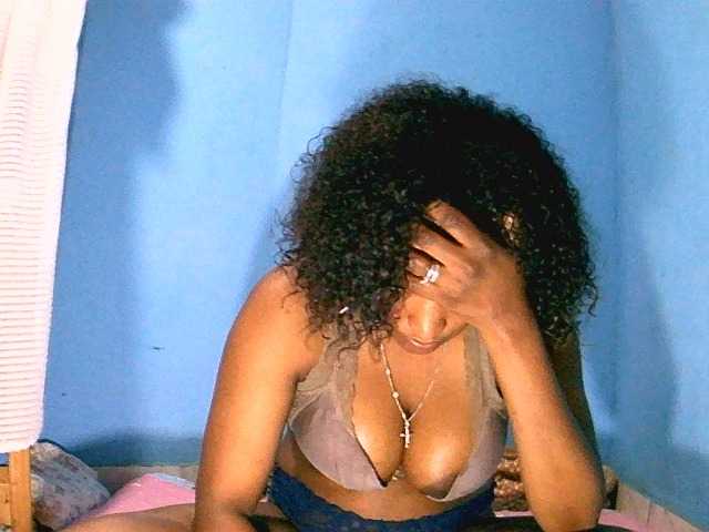 Jayssa05, en directo ahora en BongaCams