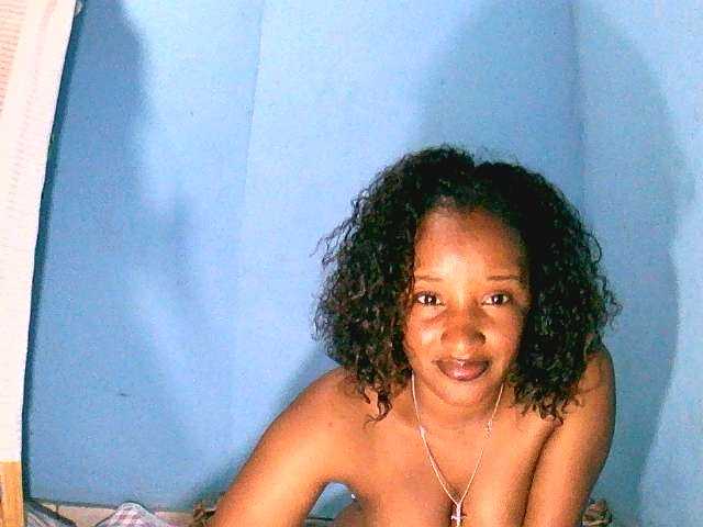Jayssa05 live cam on BongaCams