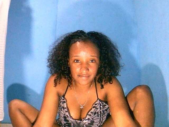 Jayssa05 live cam on BongaCams