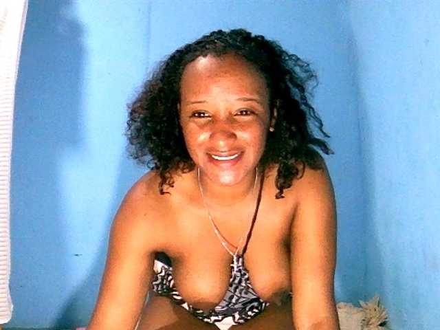 Jayssa05 live cam on BongaCams