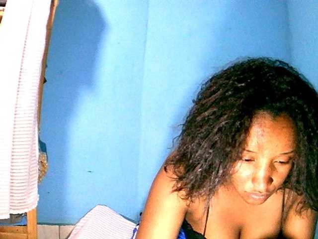Jayssa05 live cam on BongaCams