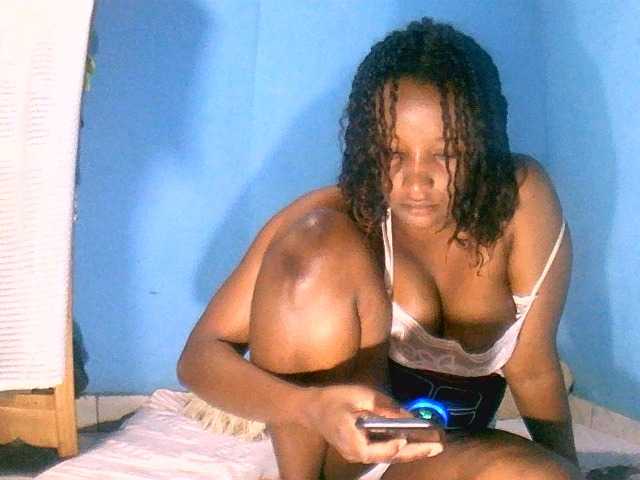 Jayssa05 live cam preview