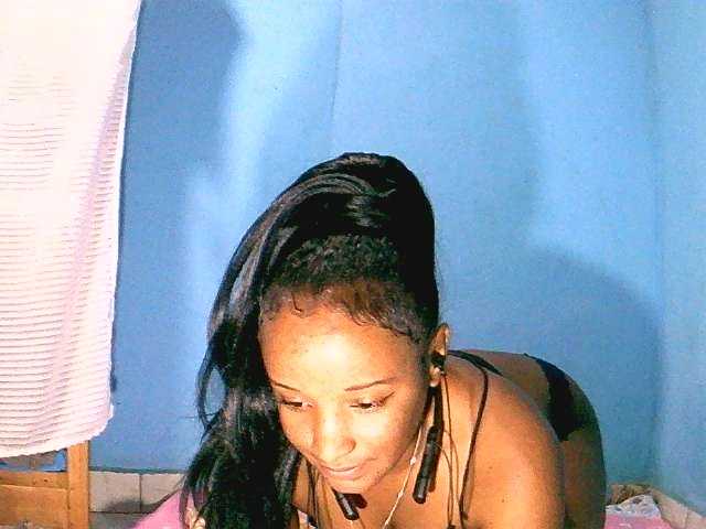 Jayssa05 live cam on BongaCams