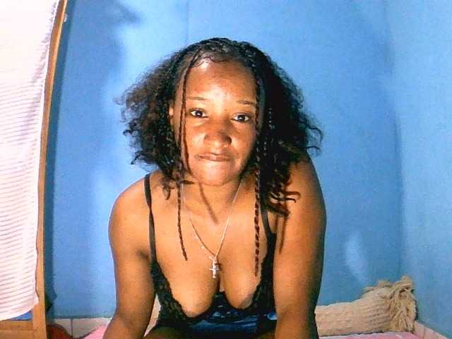 Jayssa05 live cam on BongaCams
