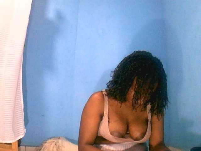 Jayssa05 live cam on BongaCams