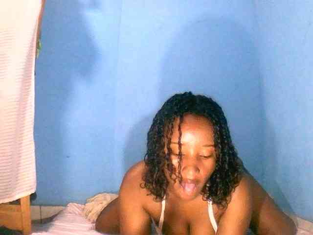 Modèle: Jayssa05