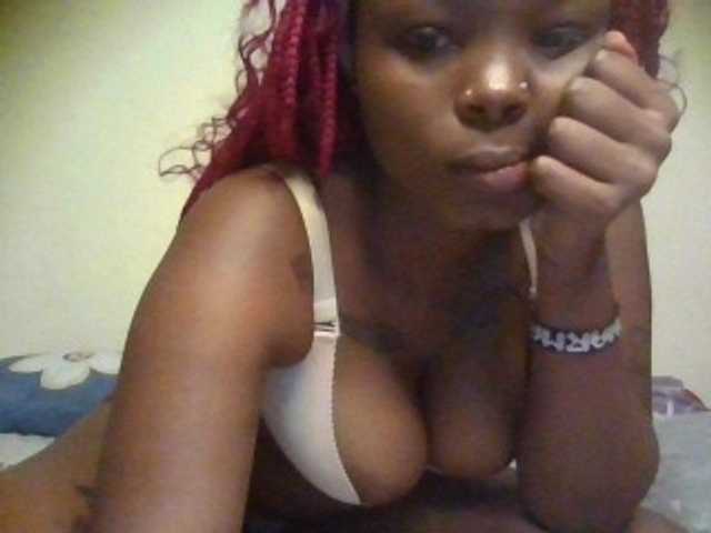 Princess333 — live female cam
