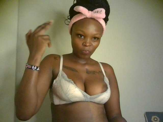 Princess333, live now on BongaCams