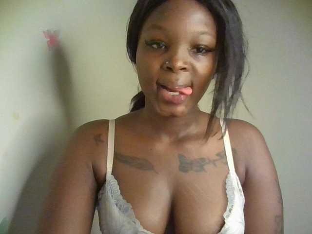 Princess333 live cam on BongaCams