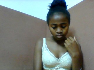 Clarah1's Live Webcam