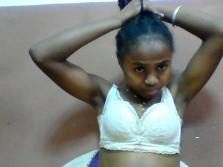 Clarah1's Live Webcam