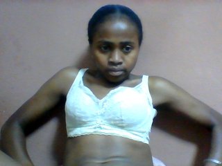 Clarah1's Live Webcam