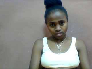 Clarah1's Live Webcam