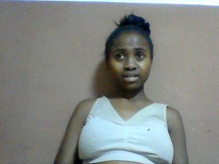 Clarah1's Live Webcam