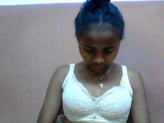 Clarah1's Live Webcam