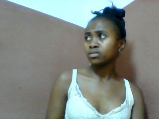 Clarah1's Live Webcam