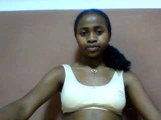 Clarah1's Live Webcam