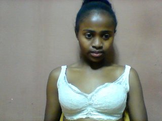 Clarah1's Live Webcam
