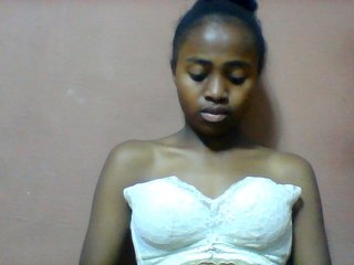 Clarah1's Live Webcam