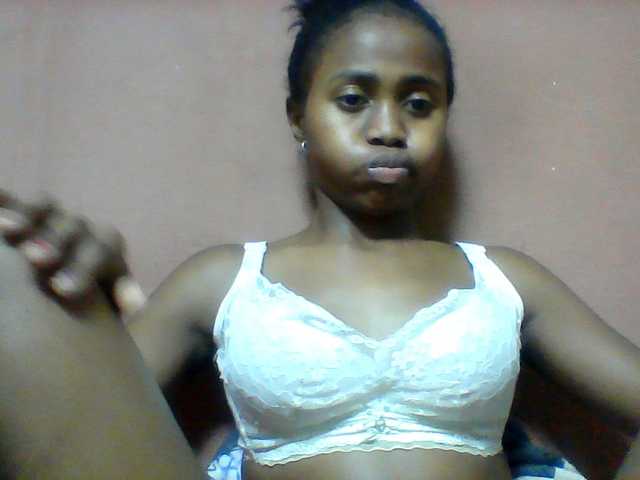 Clarah1 live cam on BongaCams
