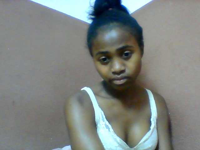 Clarah1 live cam on BongaCams