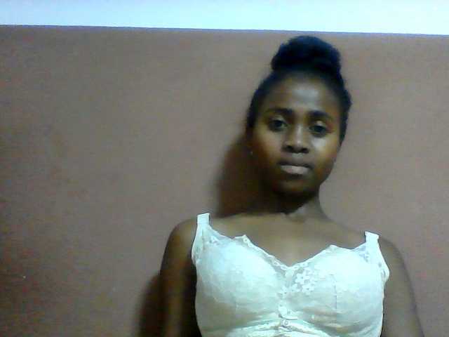 Clarah1 live cam on BongaCams