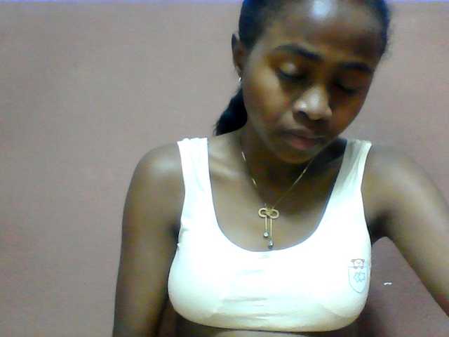 Clarah1 live cam preview