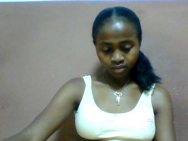 Clarah1 live cam on BongaCams