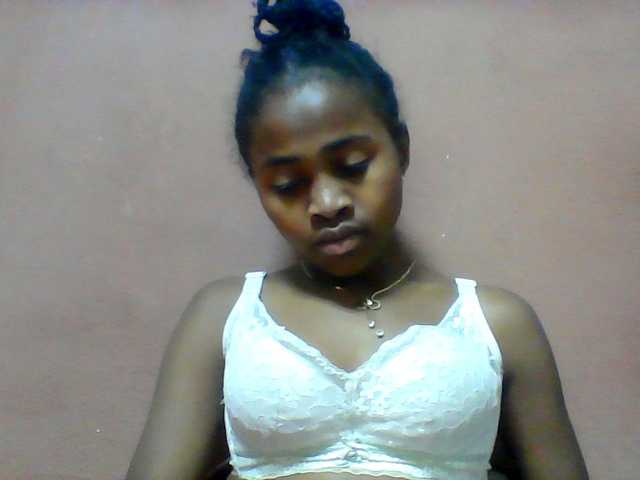 Clarah1 live cam on BongaCams
