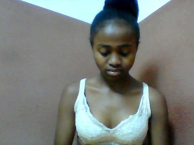 Clarah1 live cam on BongaCams