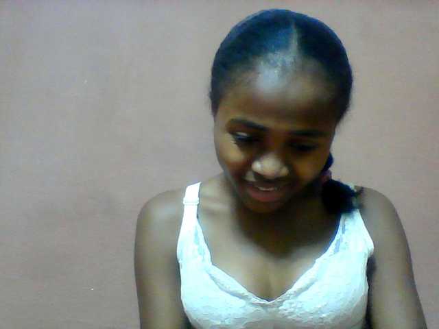 Clarah1 live cam on BongaCams