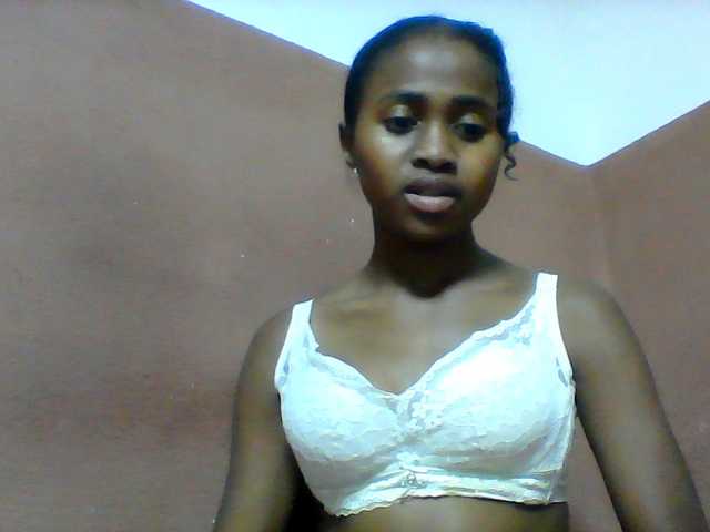 Clarah1 live cam on BongaCams