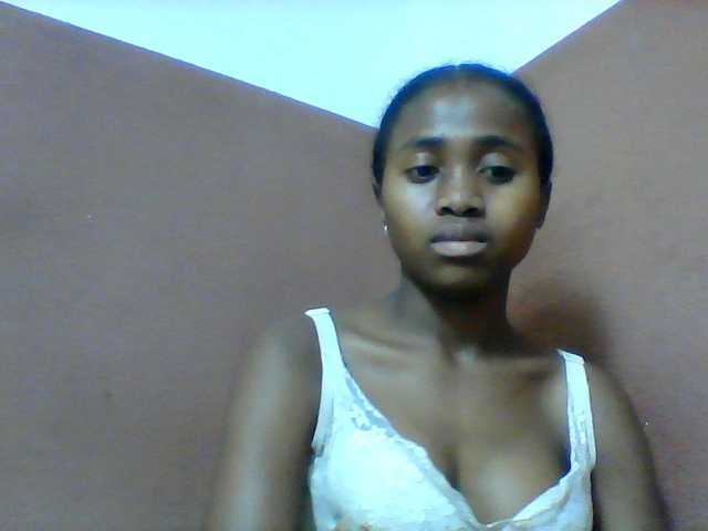 Clarah1 live cam on BongaCams