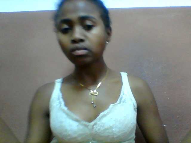 Clarah1 live cam preview